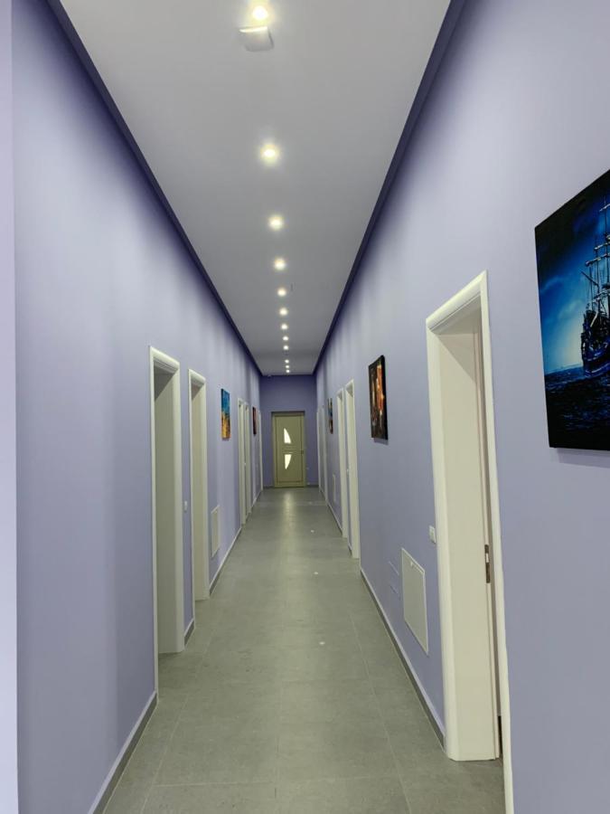 Hotel Restaurant Deso Shijak Екстер'єр фото